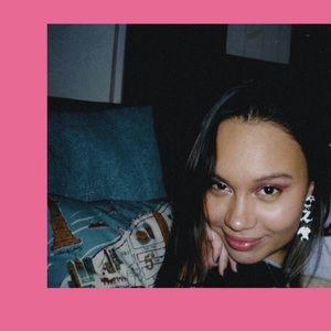 Meet your Posher, Valentina